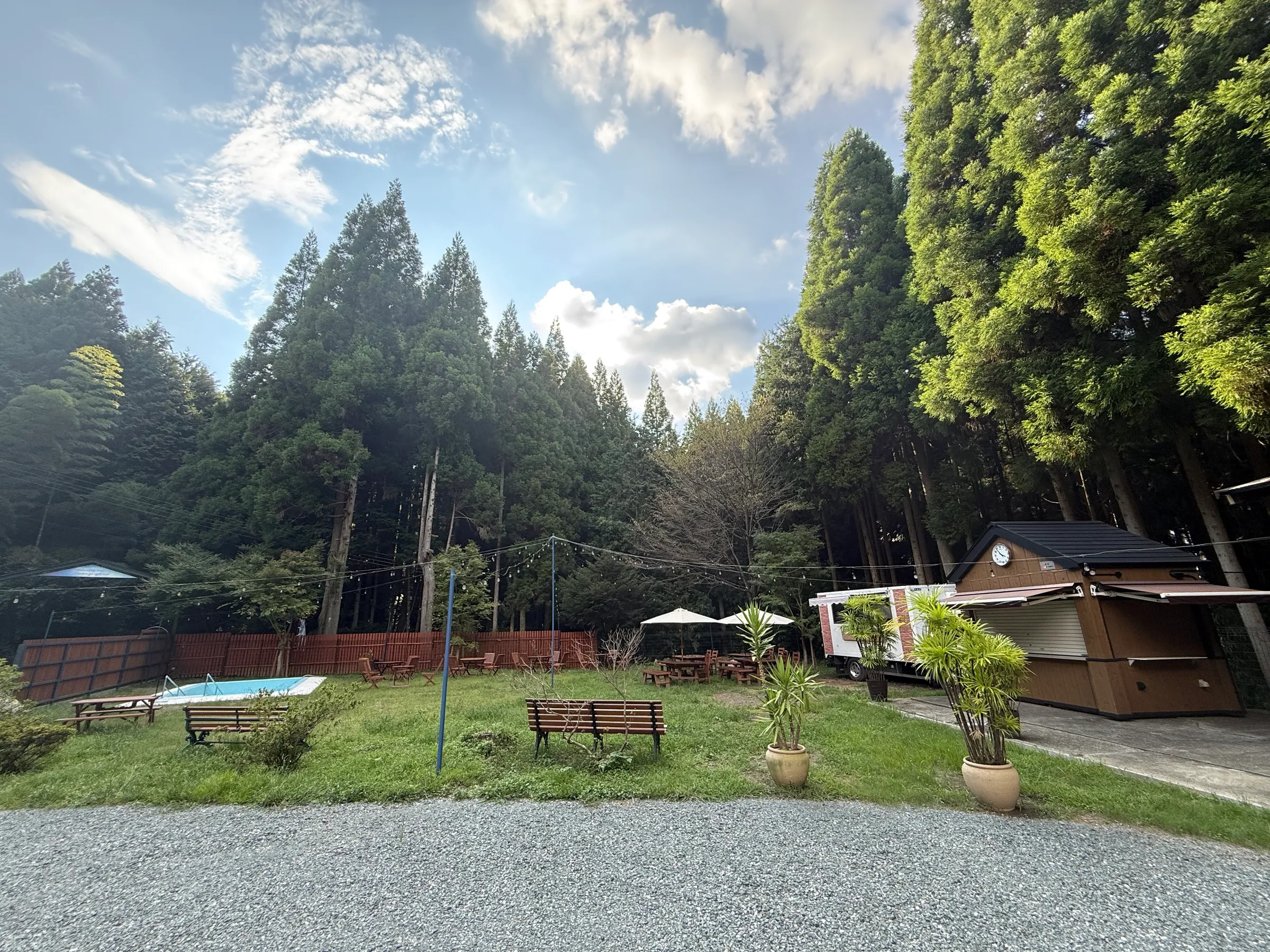初夏のホタル鑑賞と一緒に楽しむ星野村｜キャンプ場「ほしのスター」